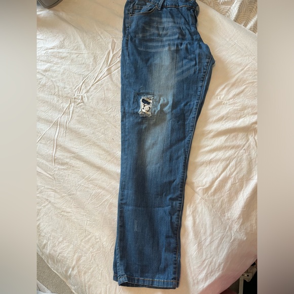 Thyme and maternity straight leg jeans with decorative patch XXL - Picture 3 of 4